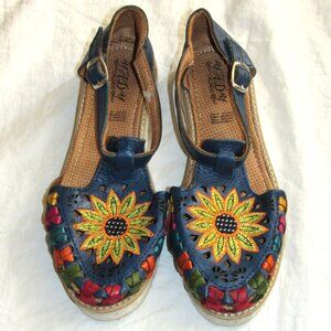 Yady Calzado Made in Mexico SUNFLOWER Embroidered Huarache Shoes Womens Size 9